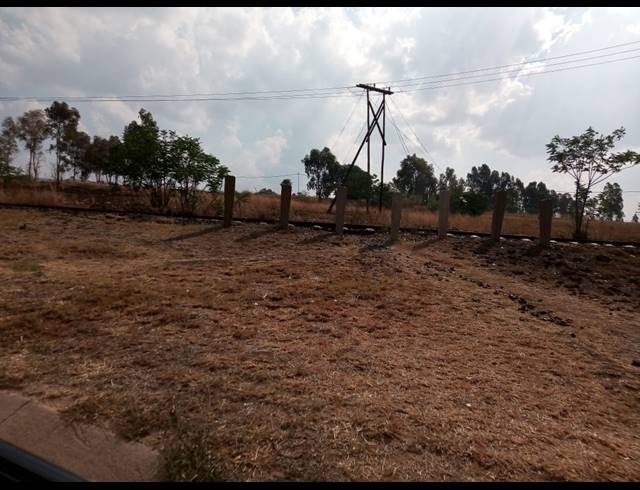 7,450M² INDUSTRIAL YARD FOR SALE IN MOREGLOED